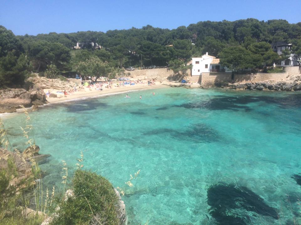 Cala Gat Mallorca von weitem